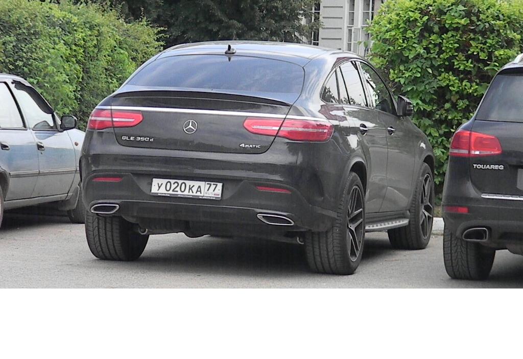 Автомобиль госномер У020КА77