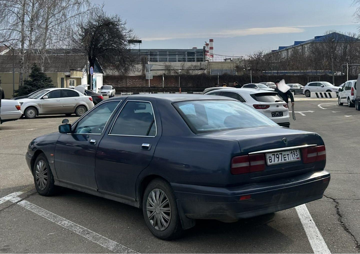 Автомобиль госномер В797ЕТ193