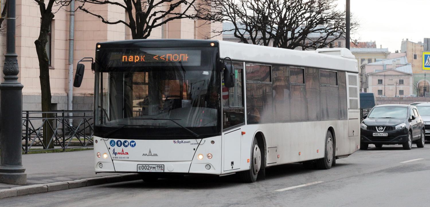 Автомобиль госномер Е002РМ198