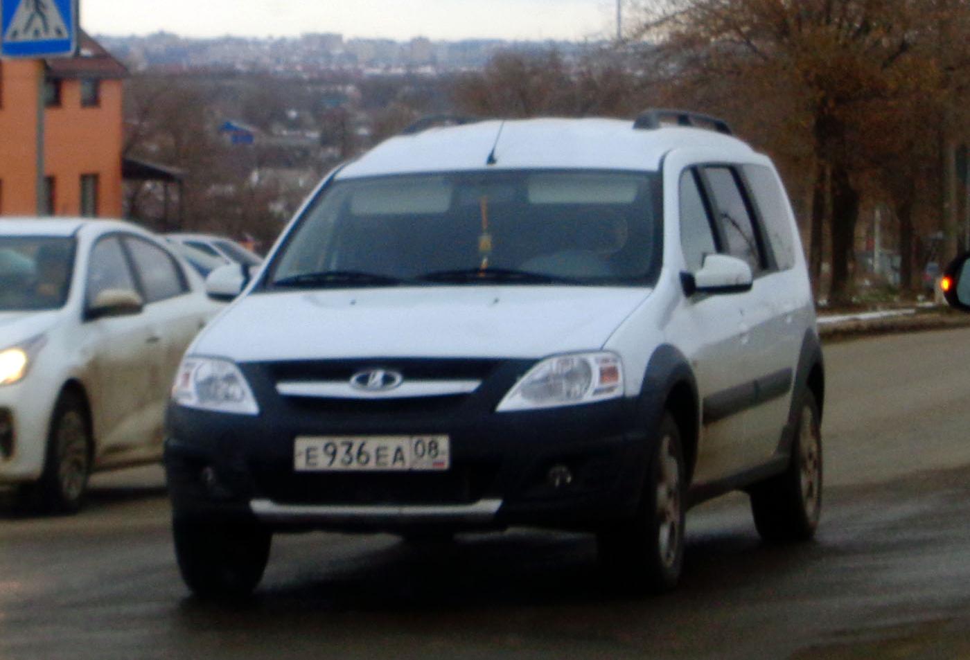 Автомобиль госномер Е936ЕА08