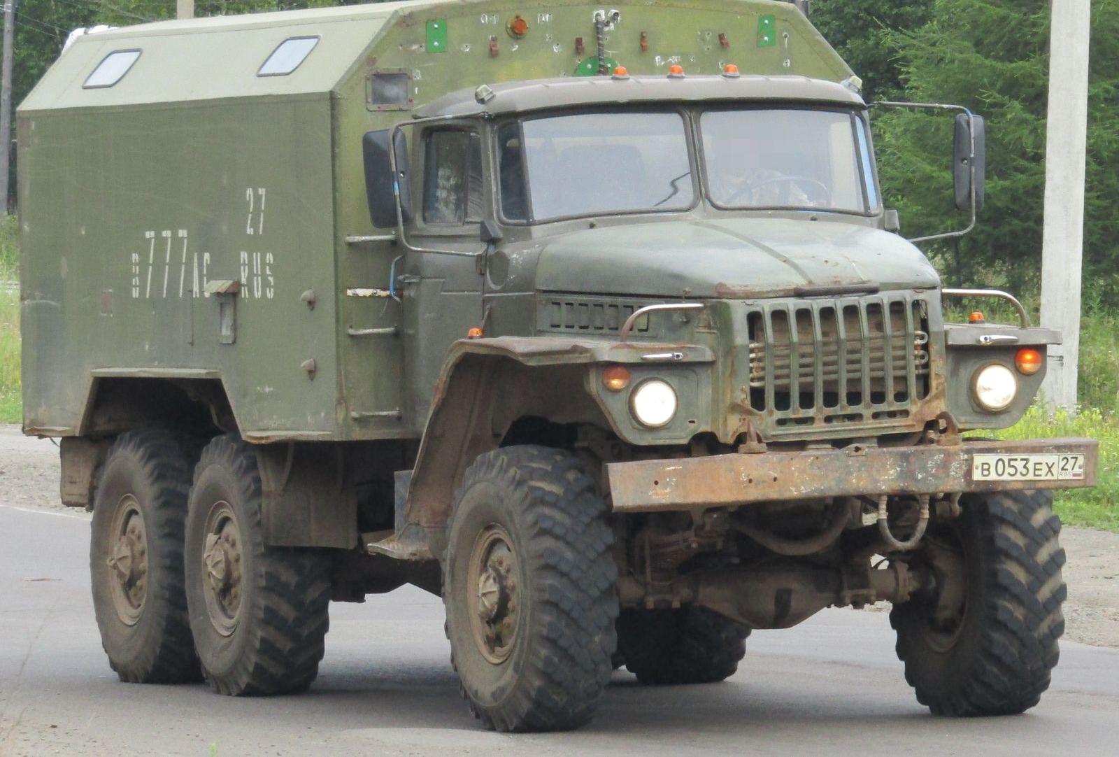 Автомобиль госномер В053ЕХ27