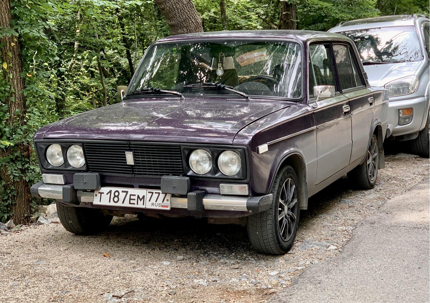 Автомобиль госномер Т187ЕМ777