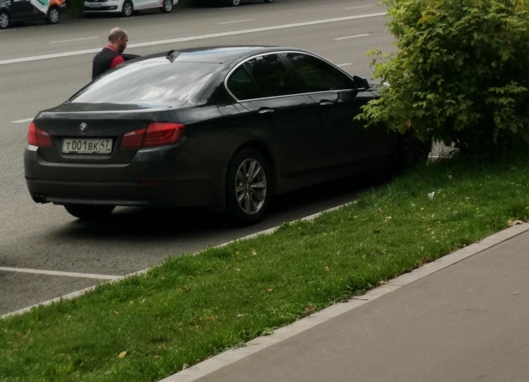 Автомобиль госномер Т001ВК47