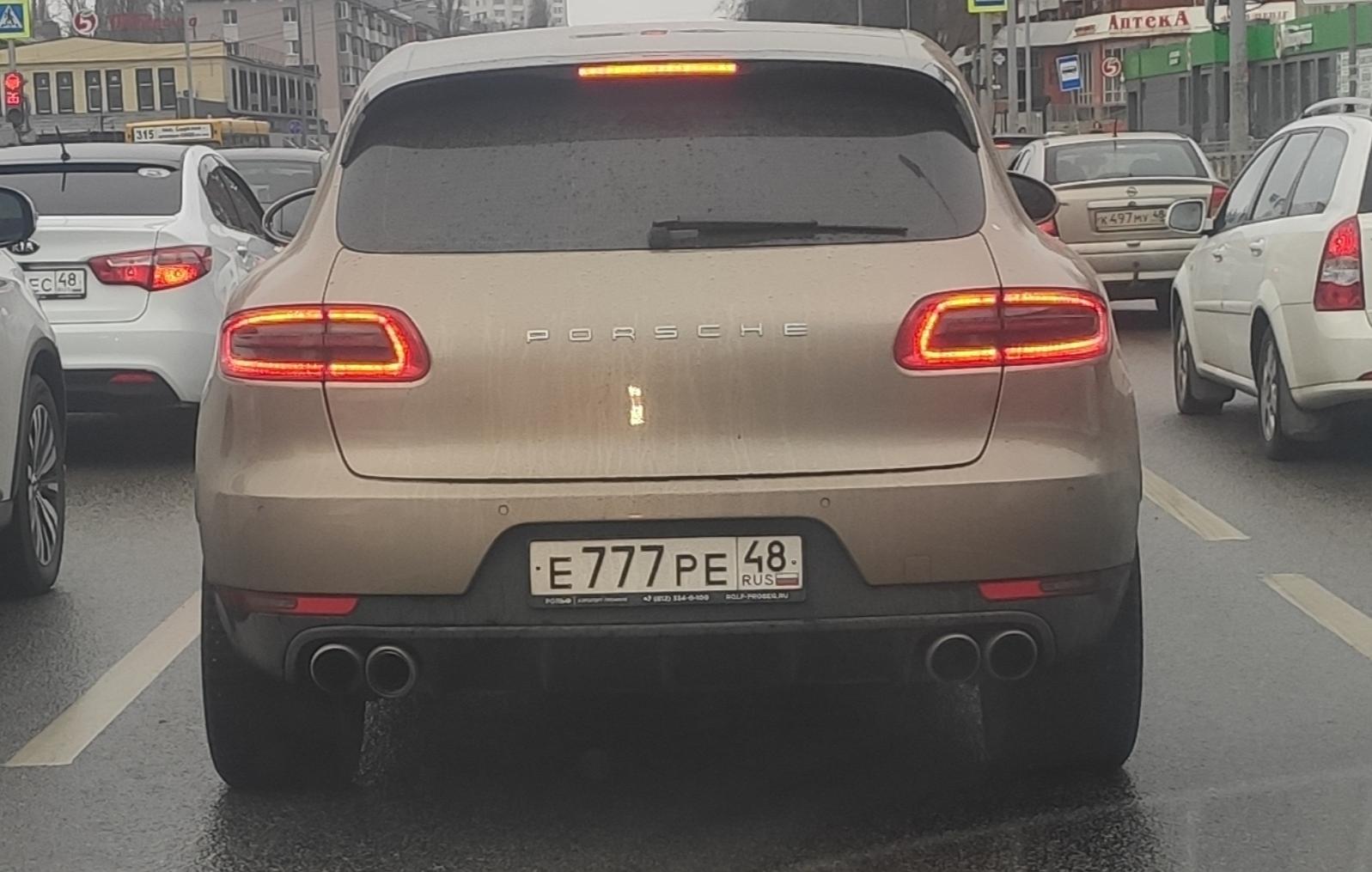 Автомобиль госномер Е777РЕ48