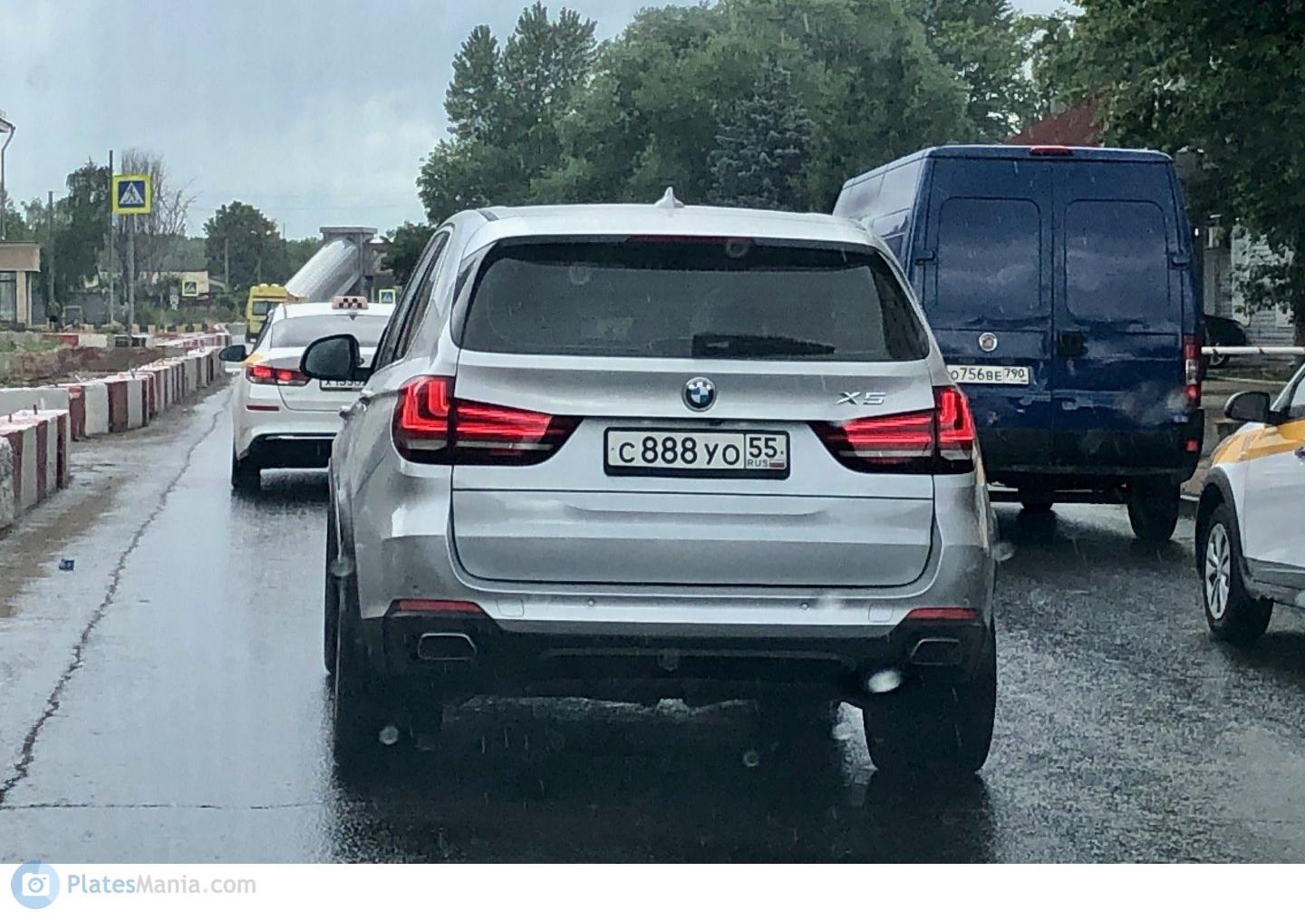 Автомобиль госномер С888УО55