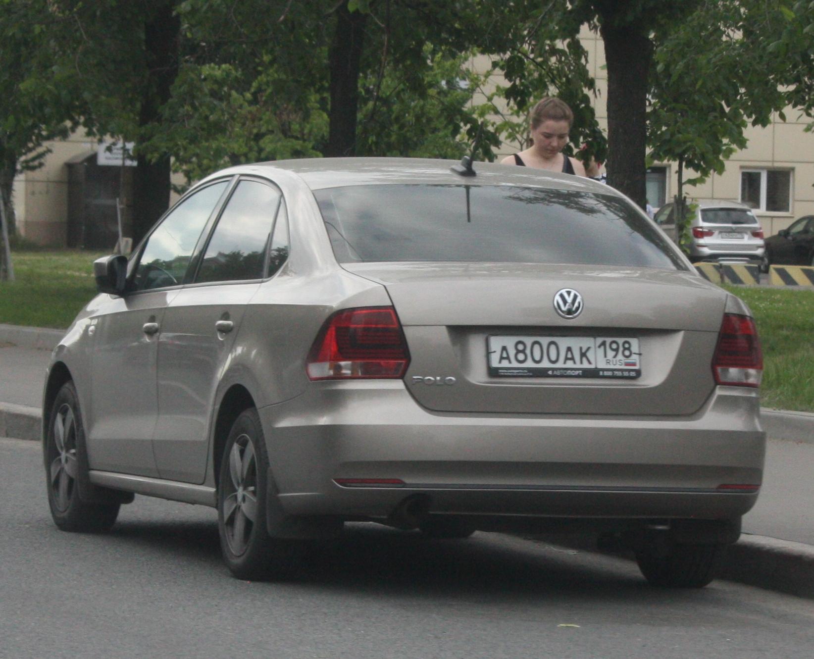 Автомобиль госномер А800АК198