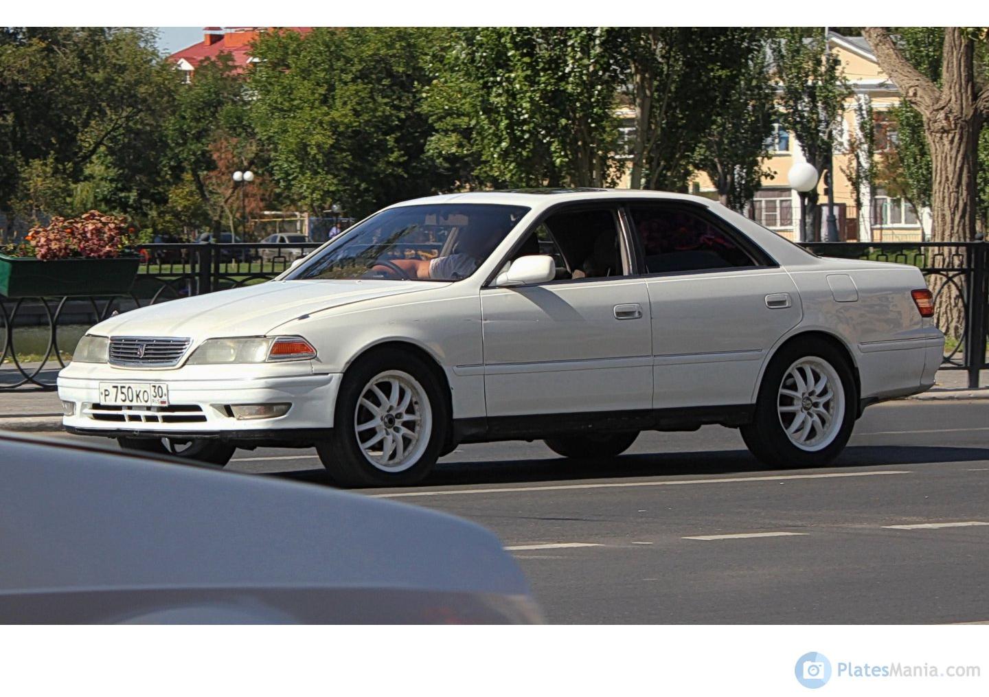 Автомобиль госномер Р750КО30