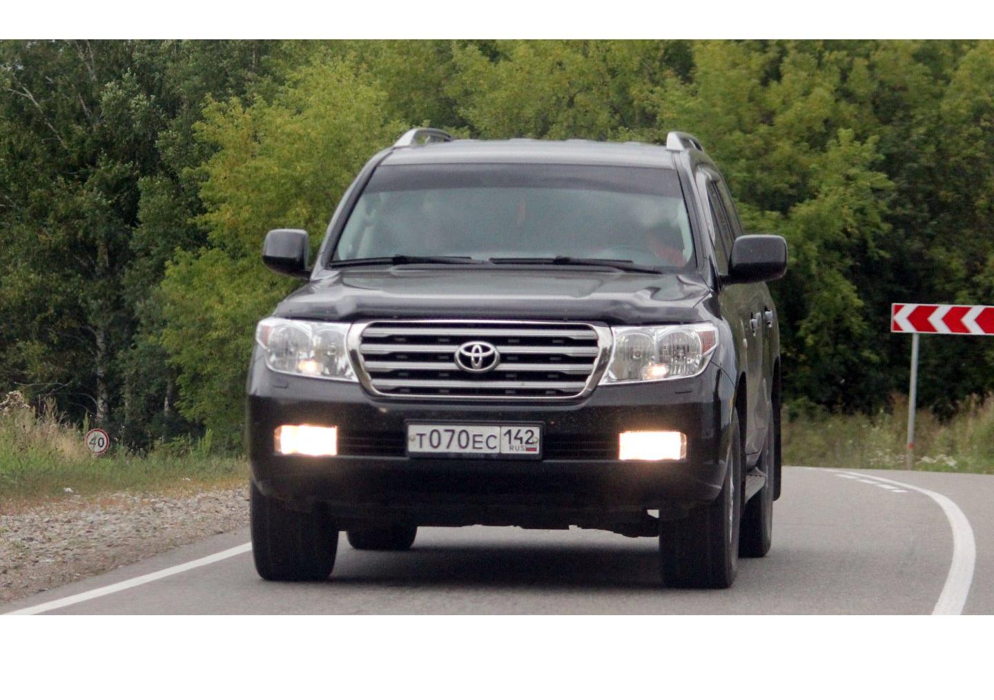 Автомобиль госномер Т070ЕС142