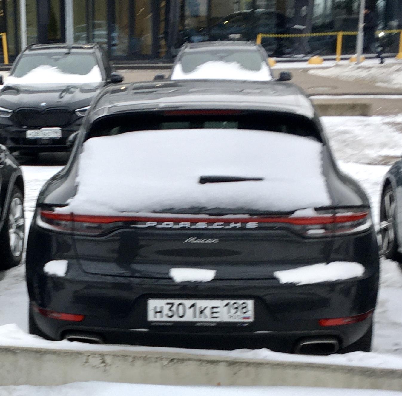 Автомобиль госномер Н301КЕ198