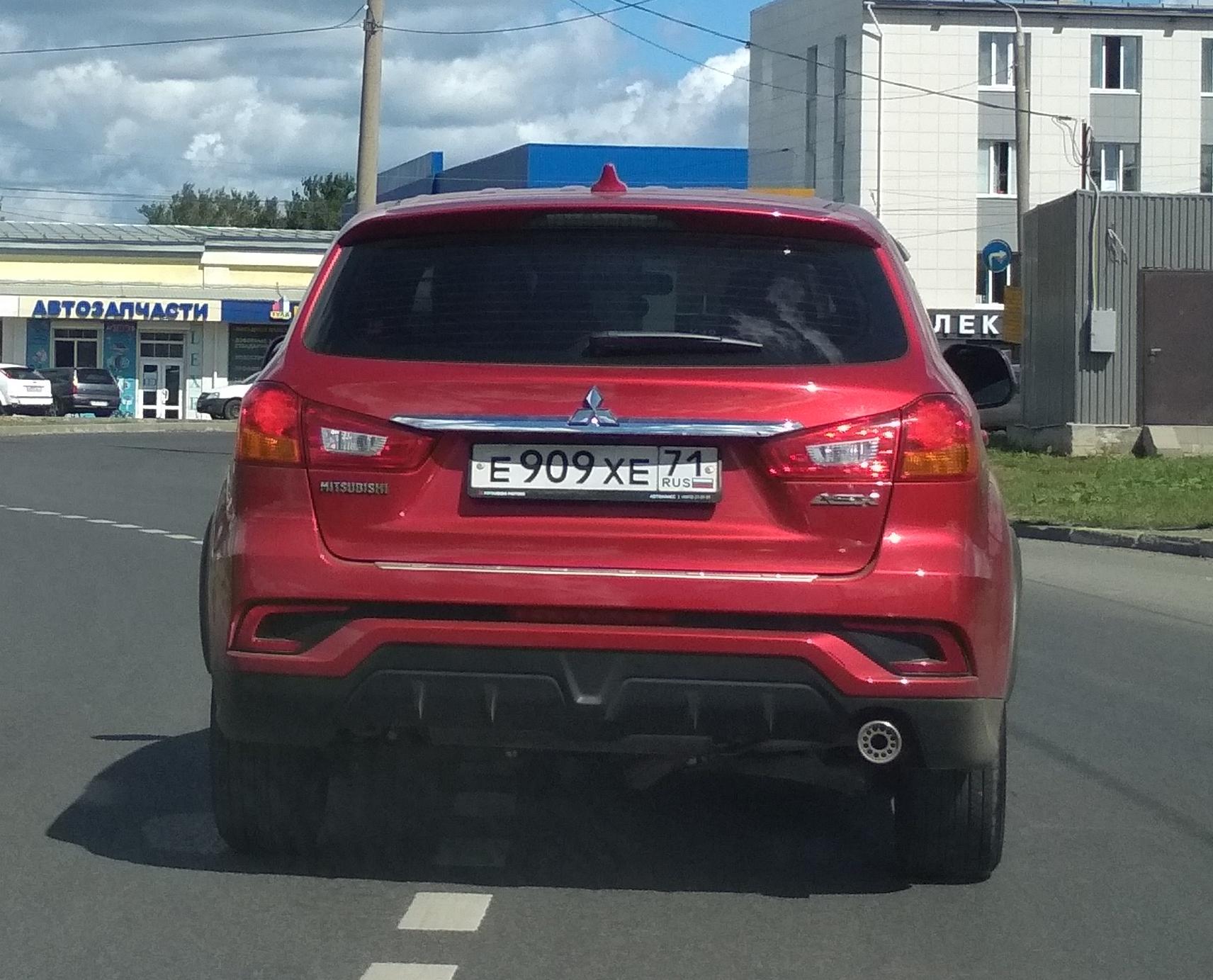 Автомобиль госномер Е909ХЕ71