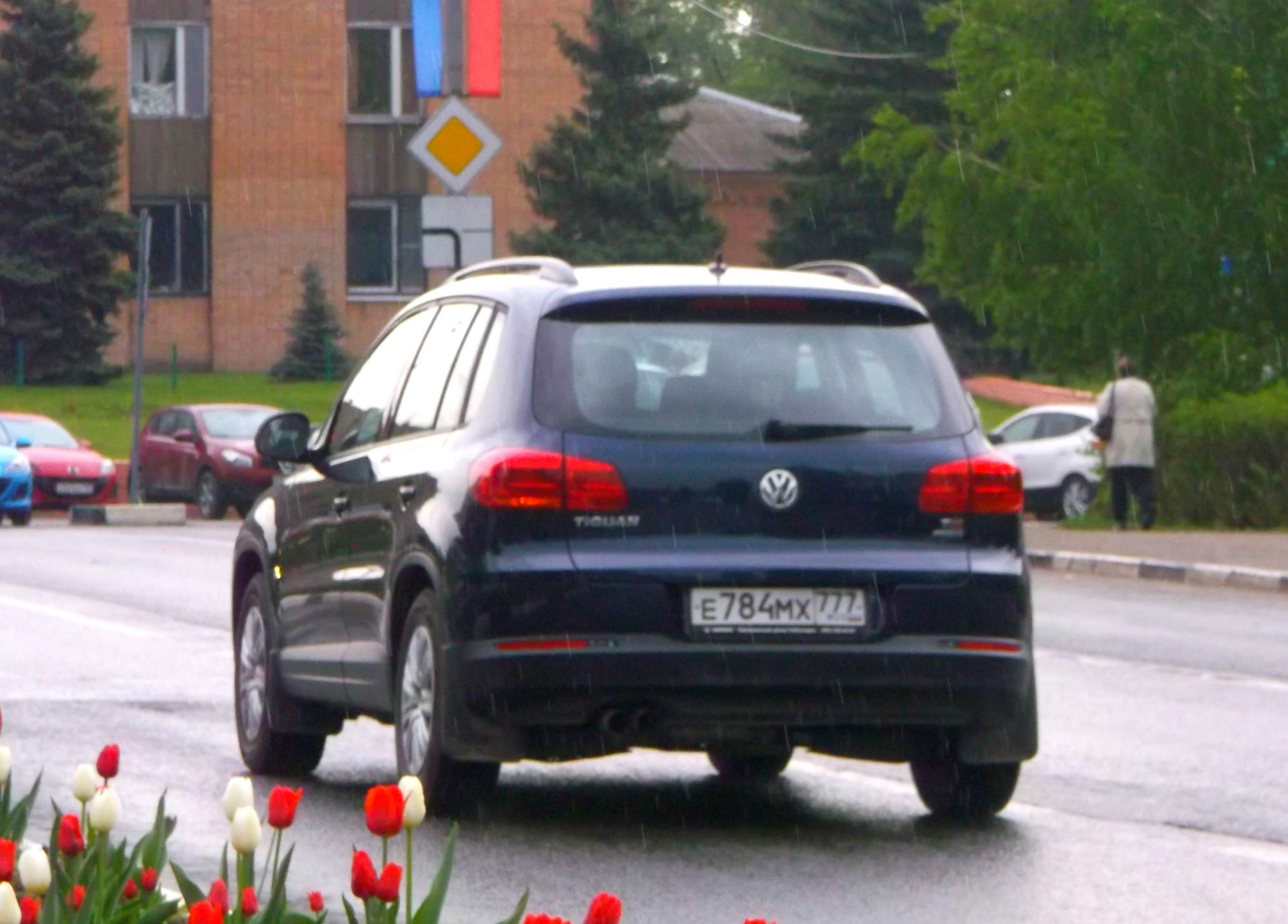 Автомобиль госномер Е784МХ777