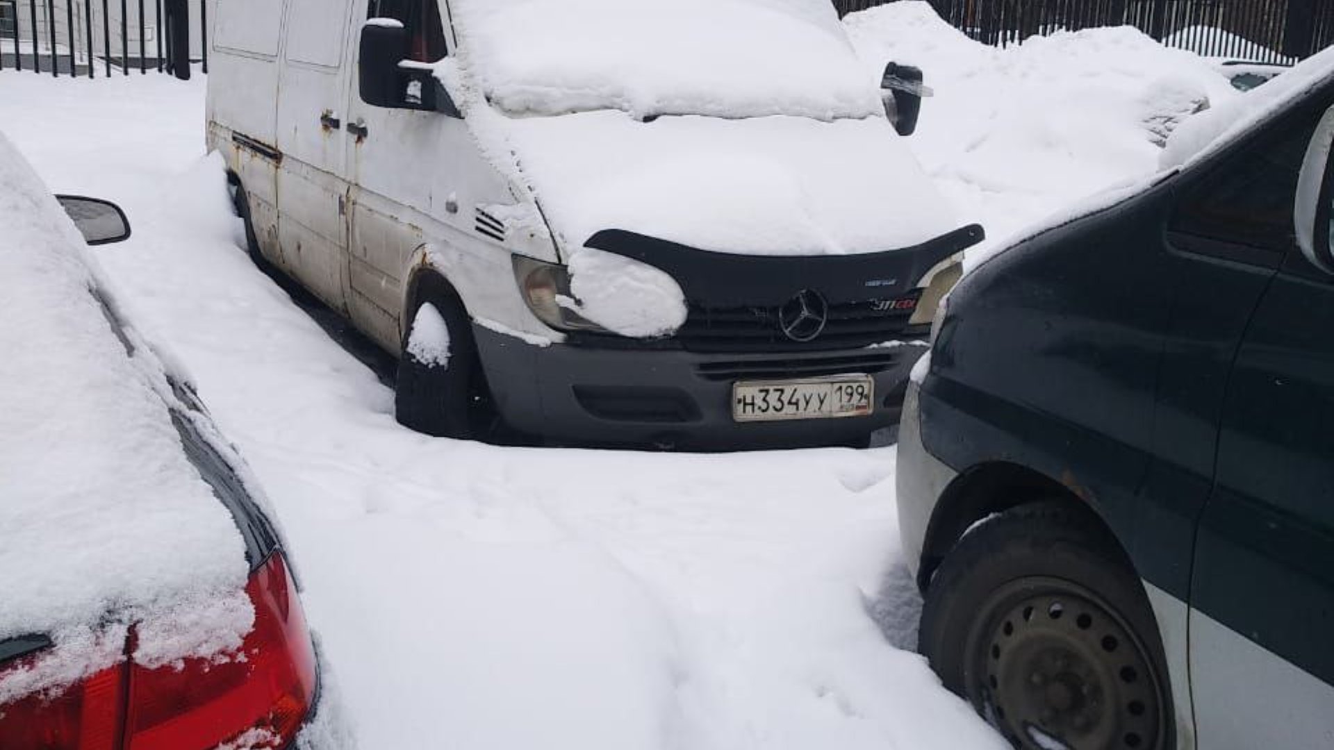Автомобиль госномер Н334УУ199