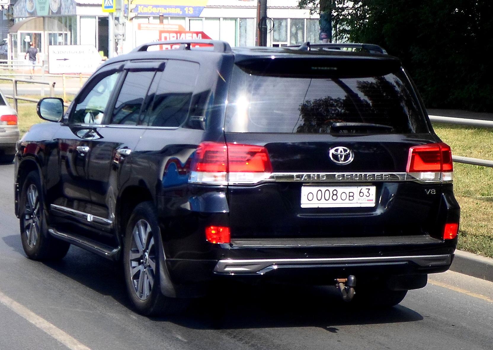 Автомобиль госномер О008ОВ63