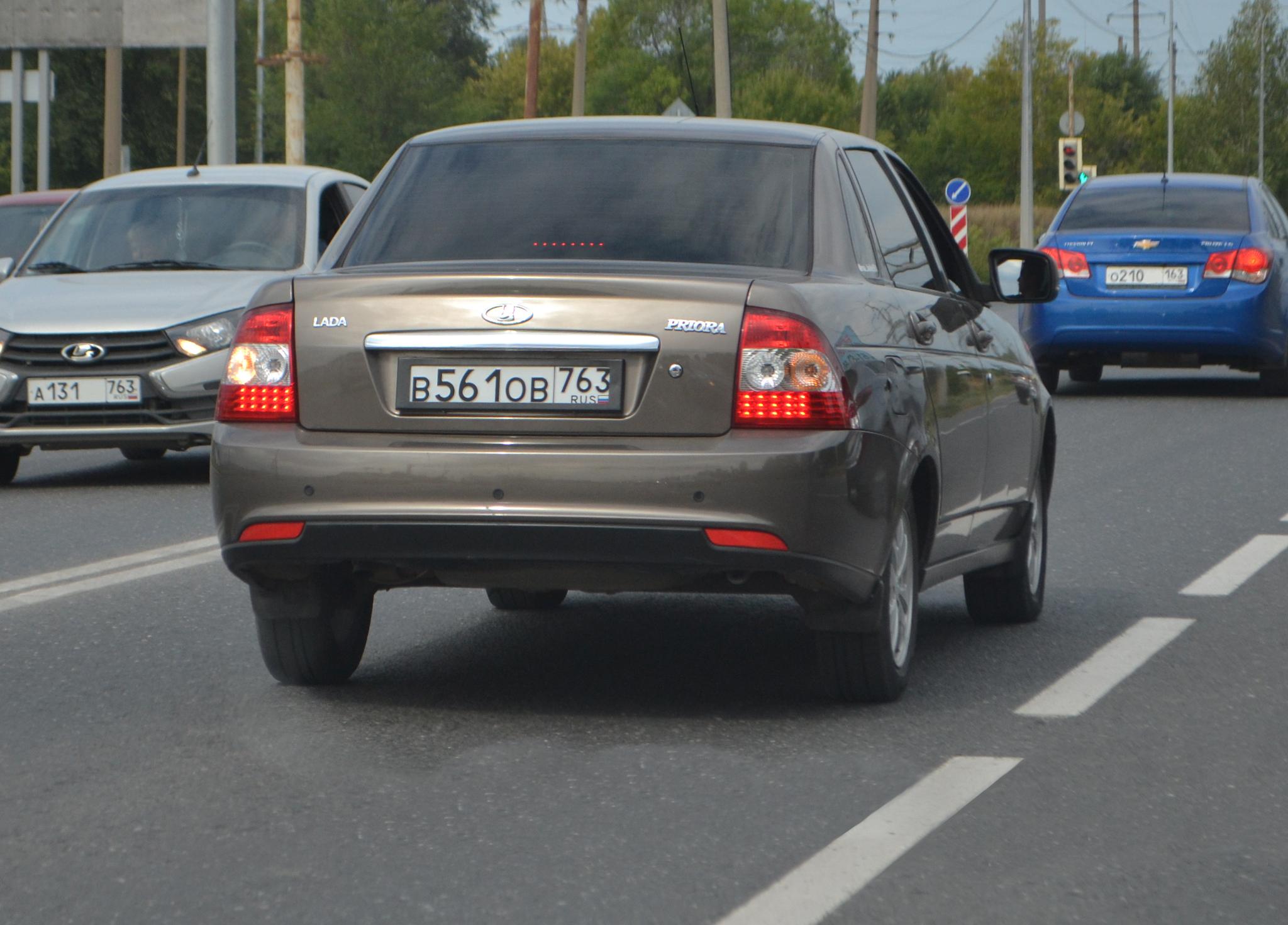 Автомобиль госномер В561ОВ763