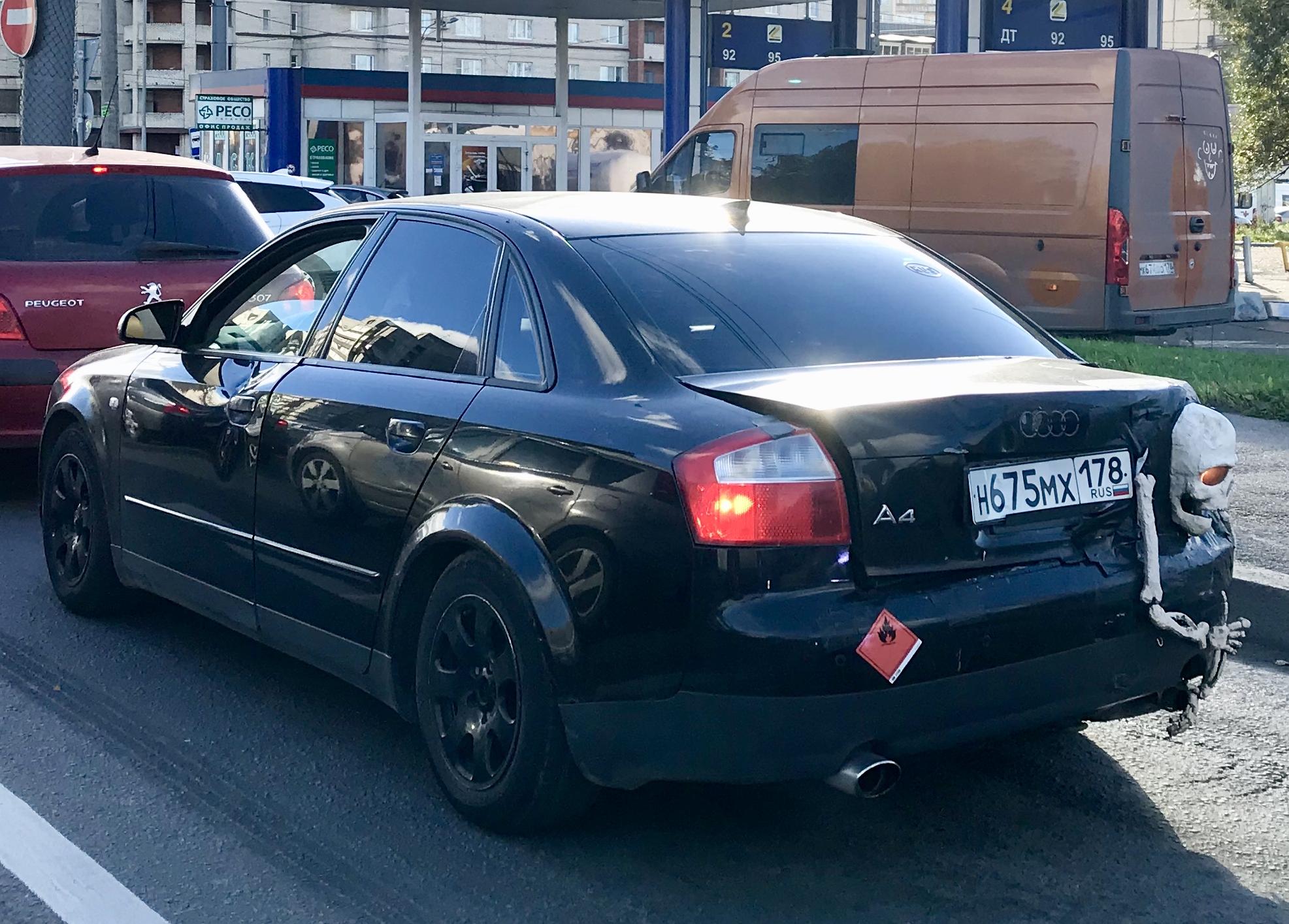Автомобиль госномер Н675МХ178