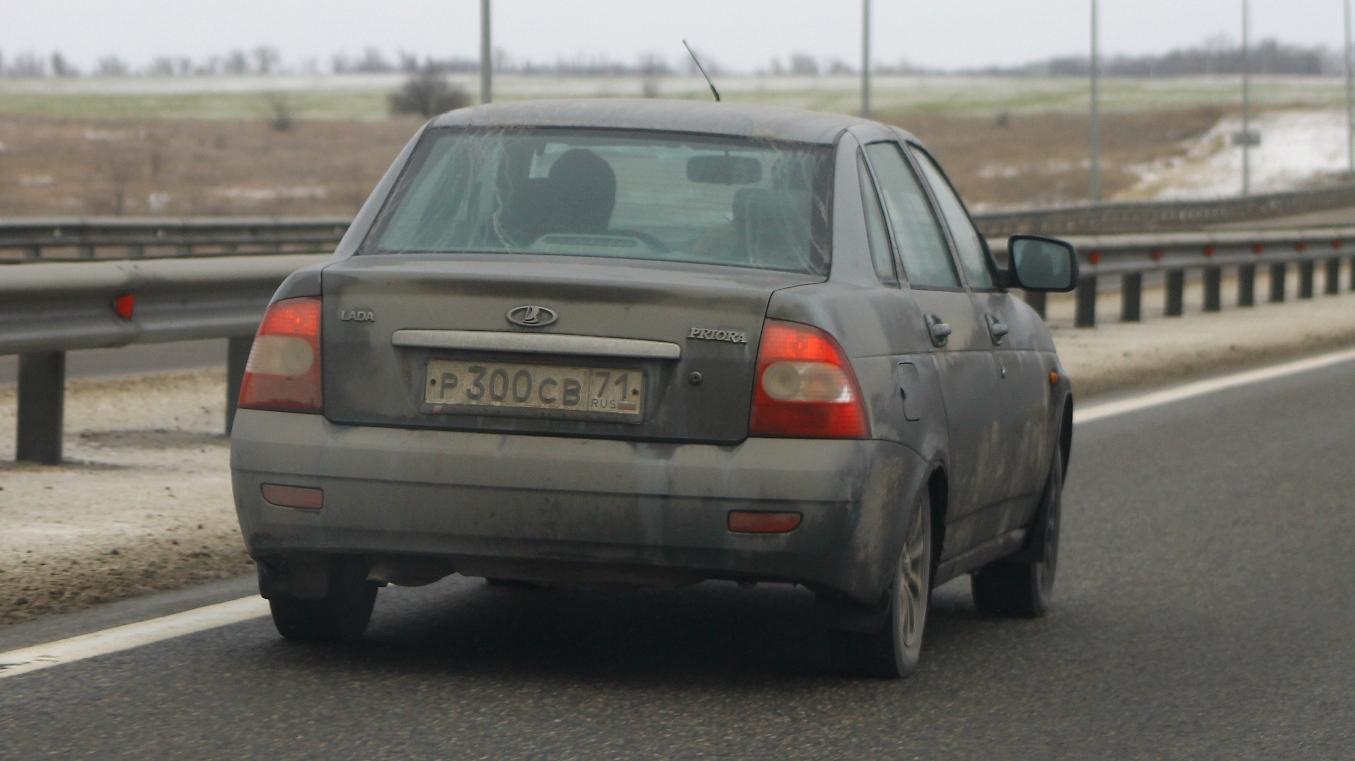 Автомобиль госномер Р300СВ71