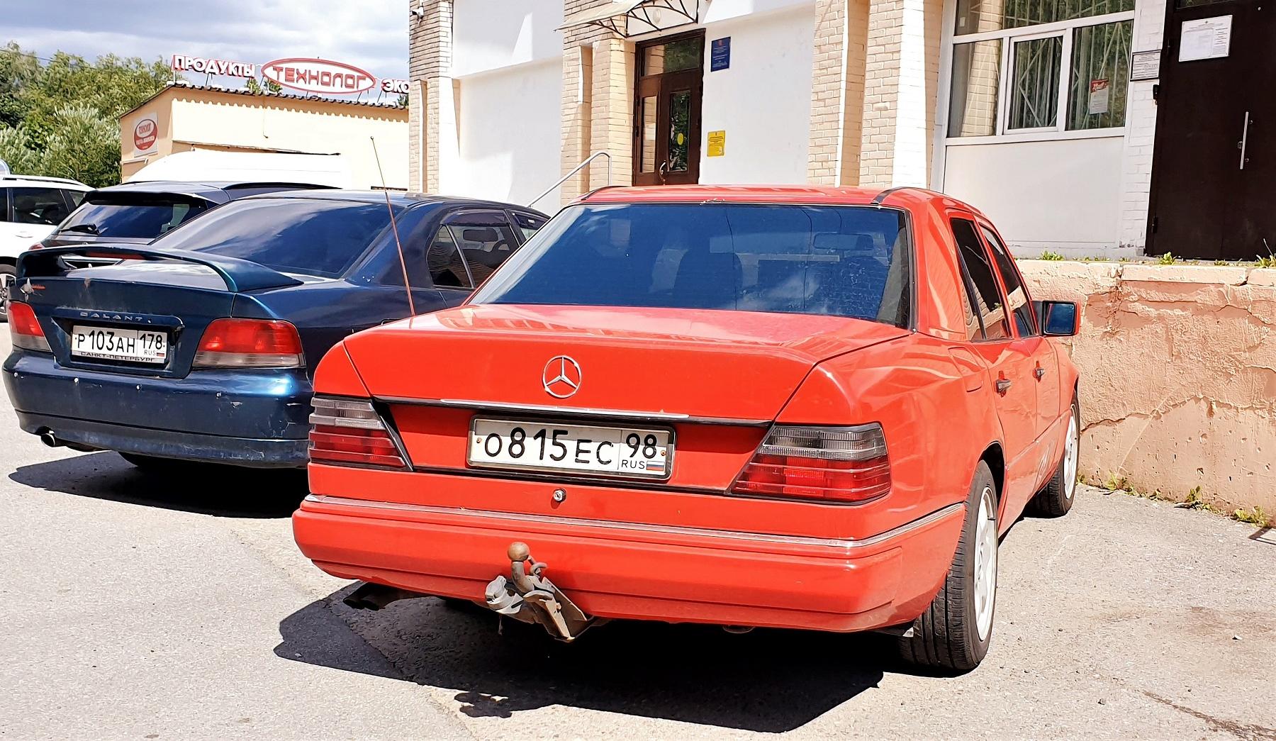 Автомобиль госномер О815ЕС98
