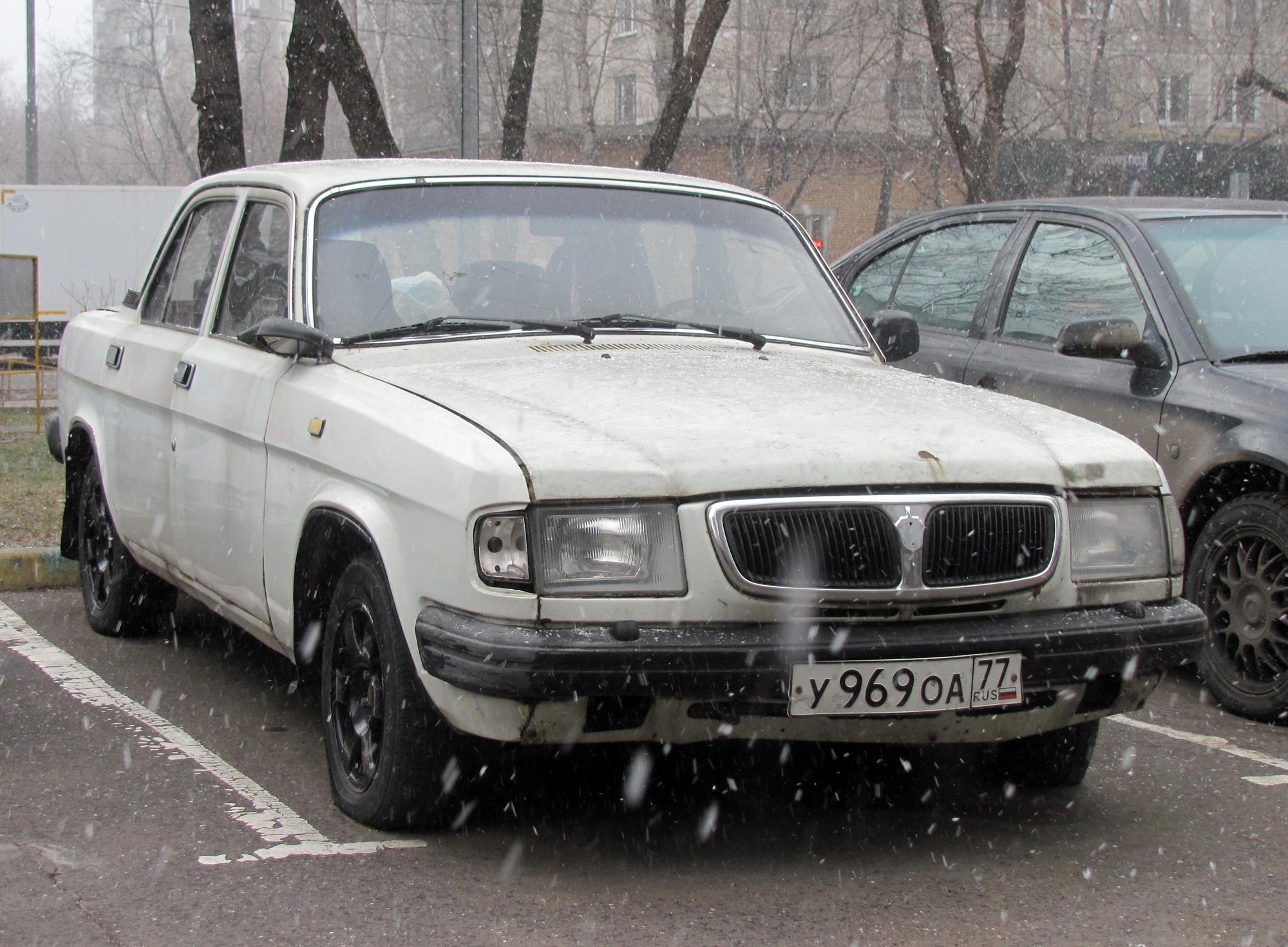 Автомобиль госномер У969ОА77