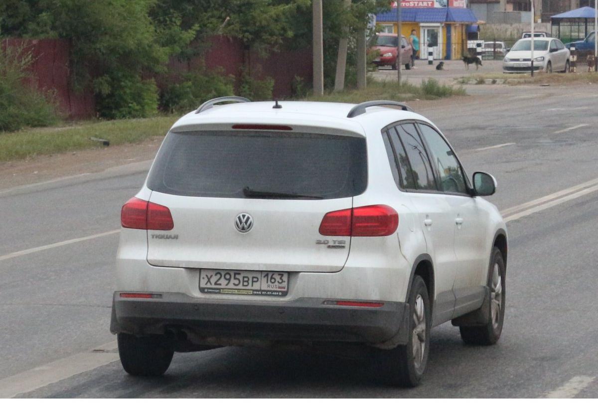 Автомобиль госномер Х295ВР163