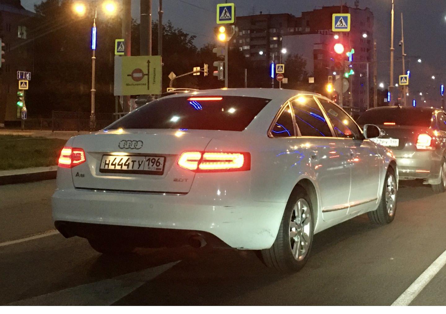 Автомобиль госномер Н444ТУ196