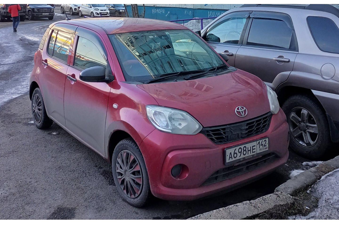 Автомобиль госномер А698НЕ142