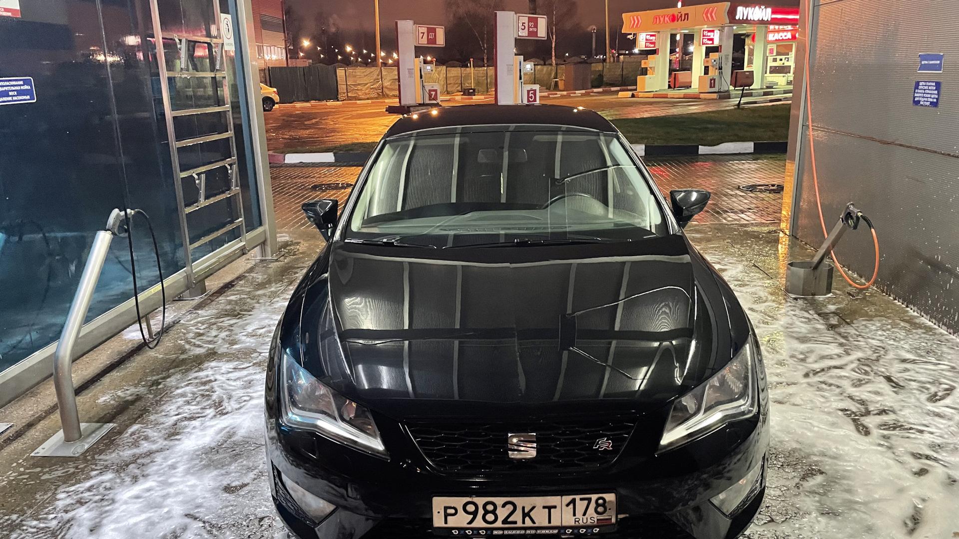 Автомобиль госномер Р982КТ178