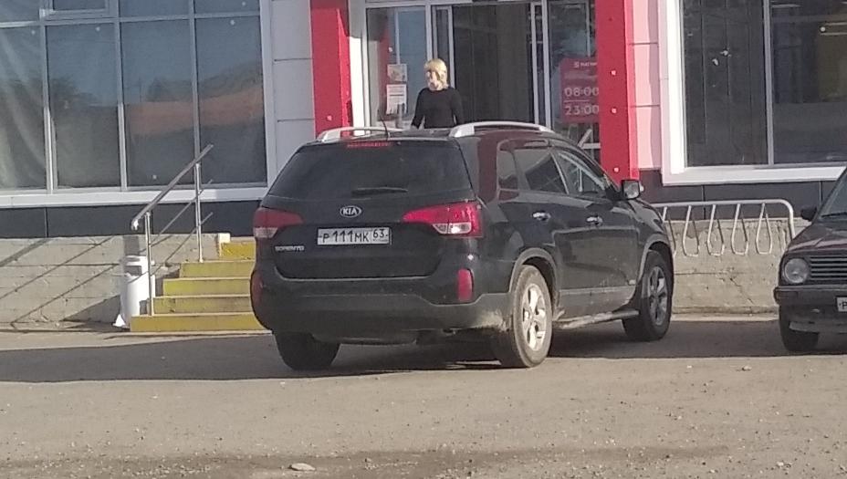 Автомобиль госномер Р111МК63