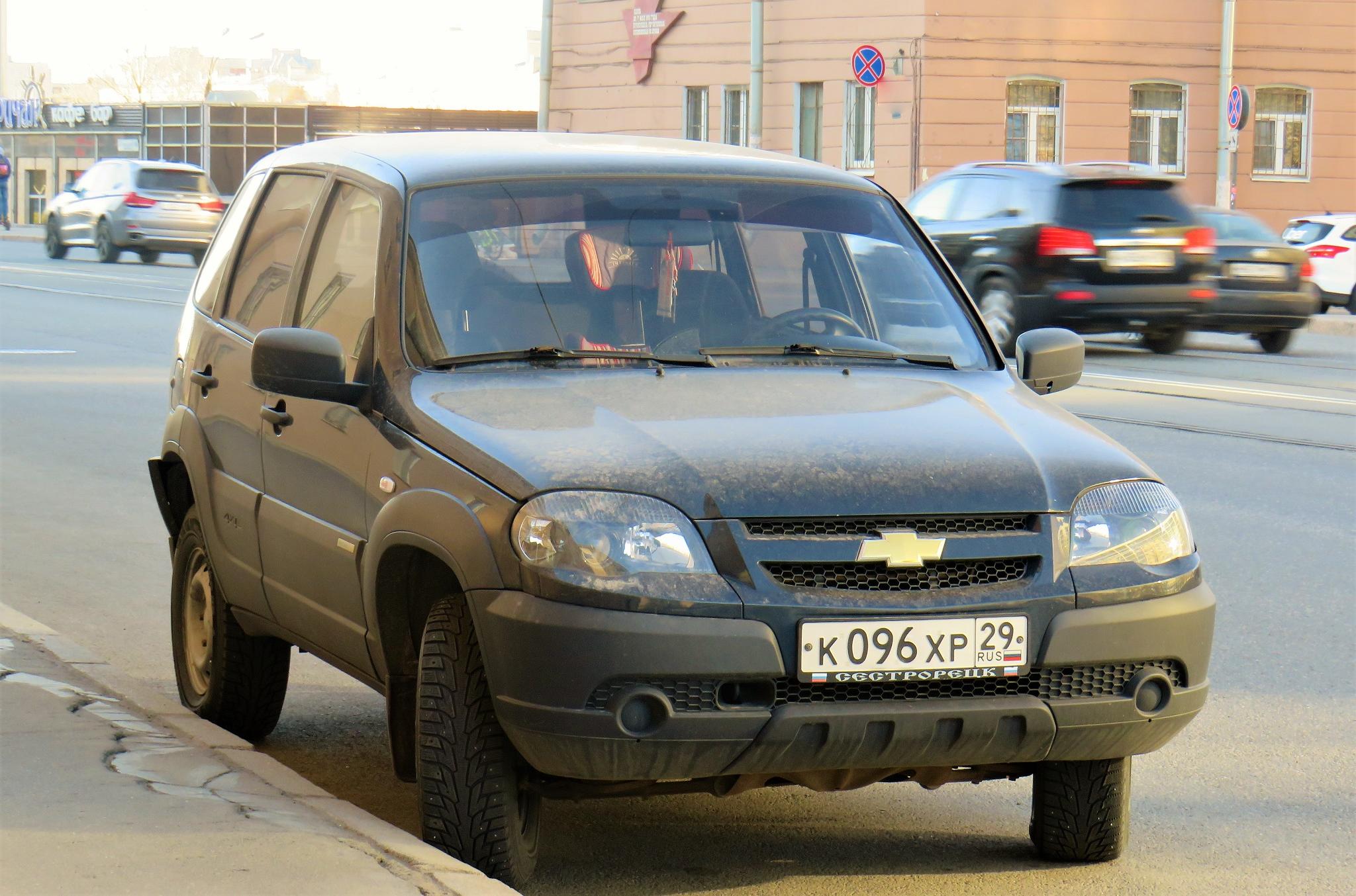 Автомобиль госномер К096ХР29