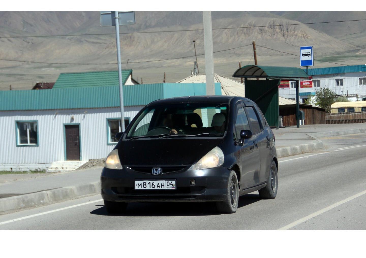 Автомобиль госномер М816АН04