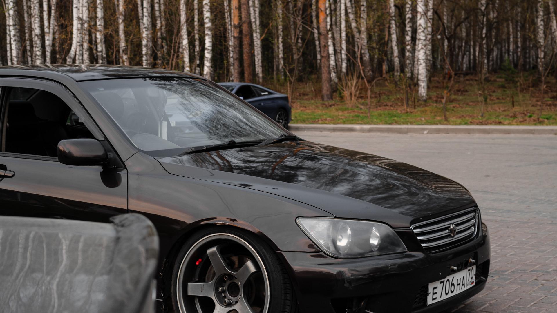 Автомобиль госномер Е706НА70
