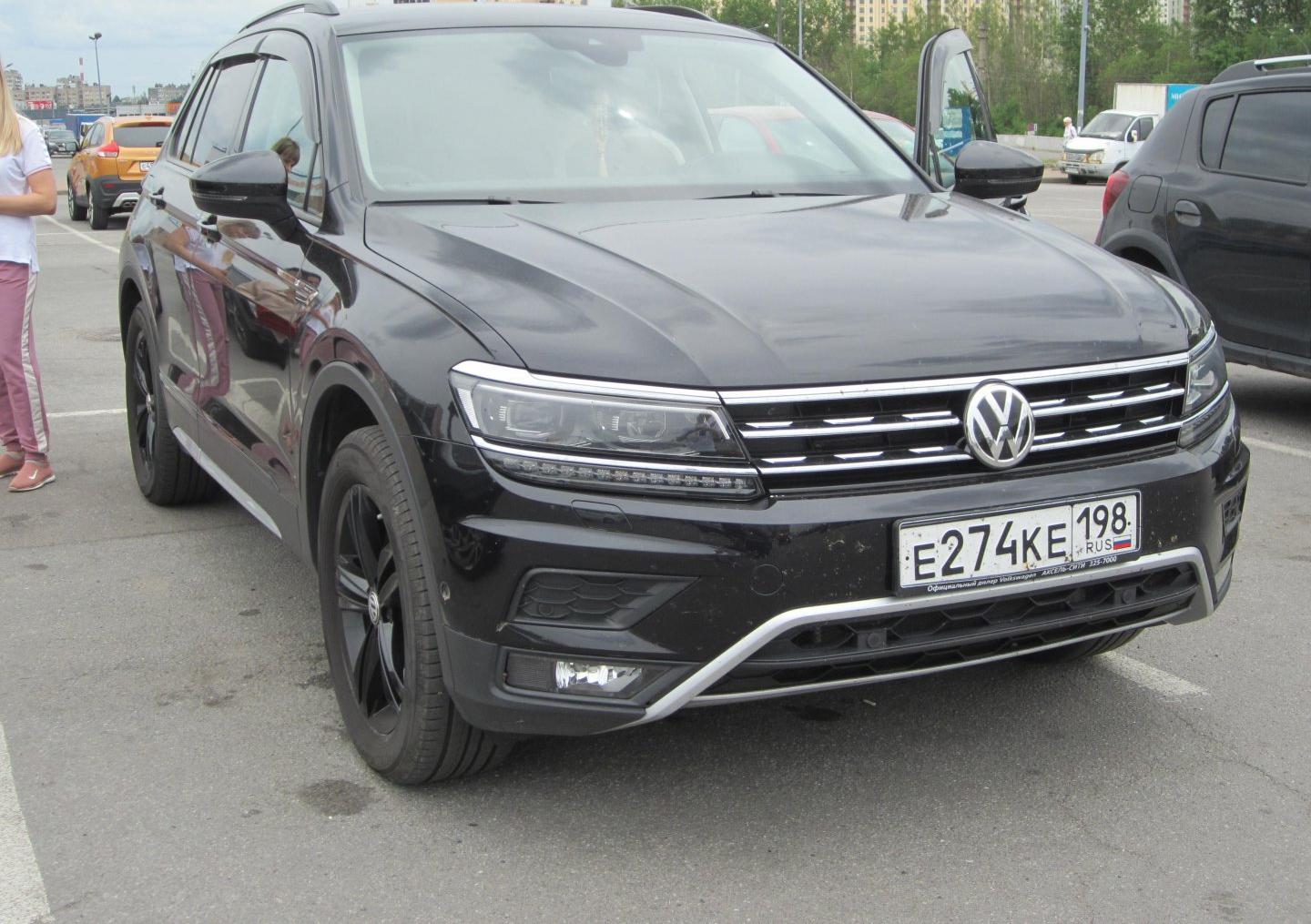 Автомобиль госномер Е274КЕ198
