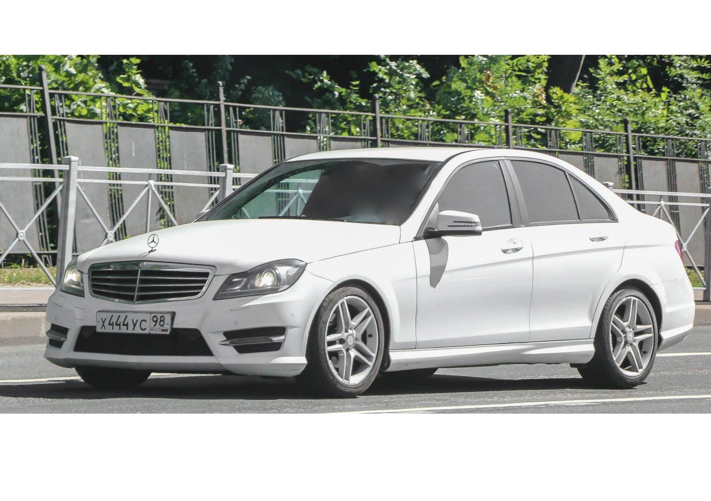 Автомобиль госномер Х444УС98