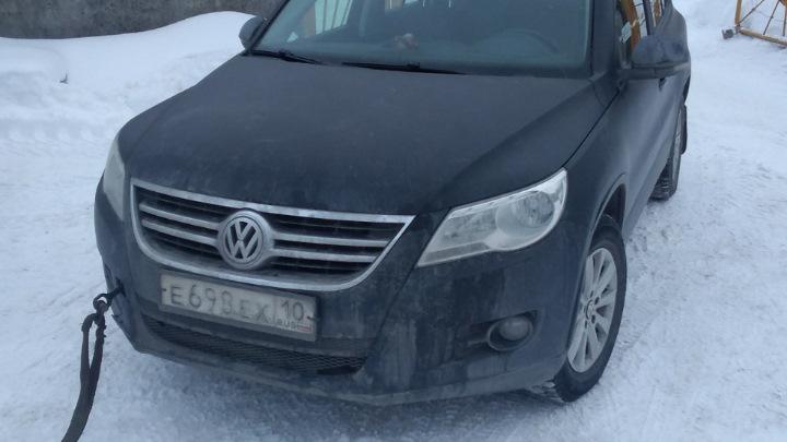 Автомобиль госномер Е698ЕХ10