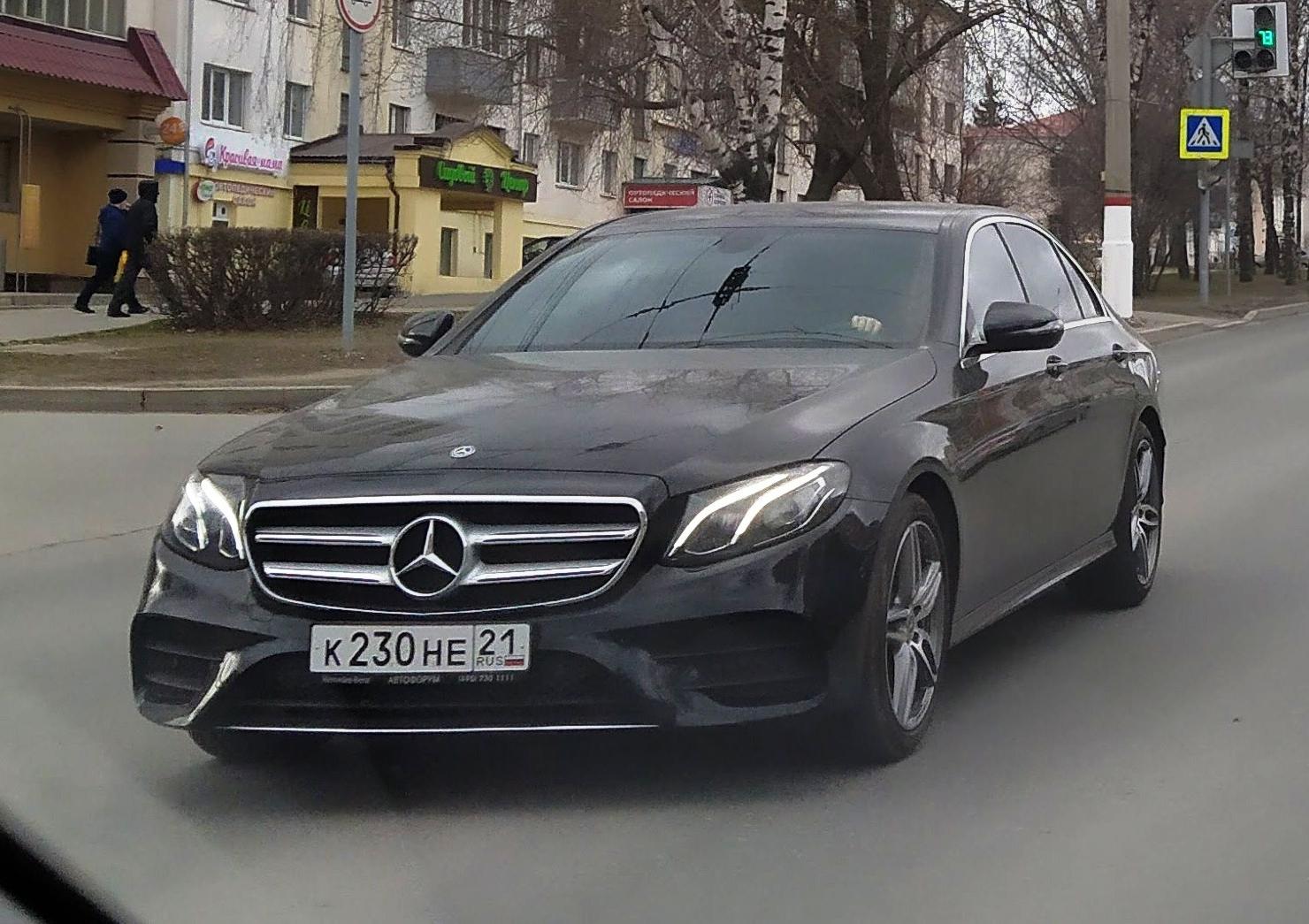 Автомобиль госномер К230НЕ21