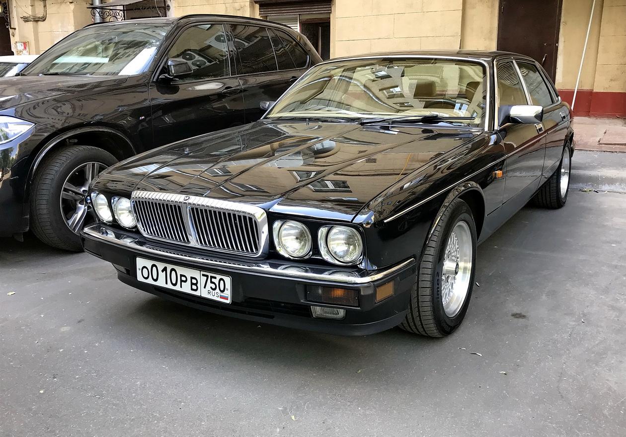 Автомобиль госномер О010РВ750