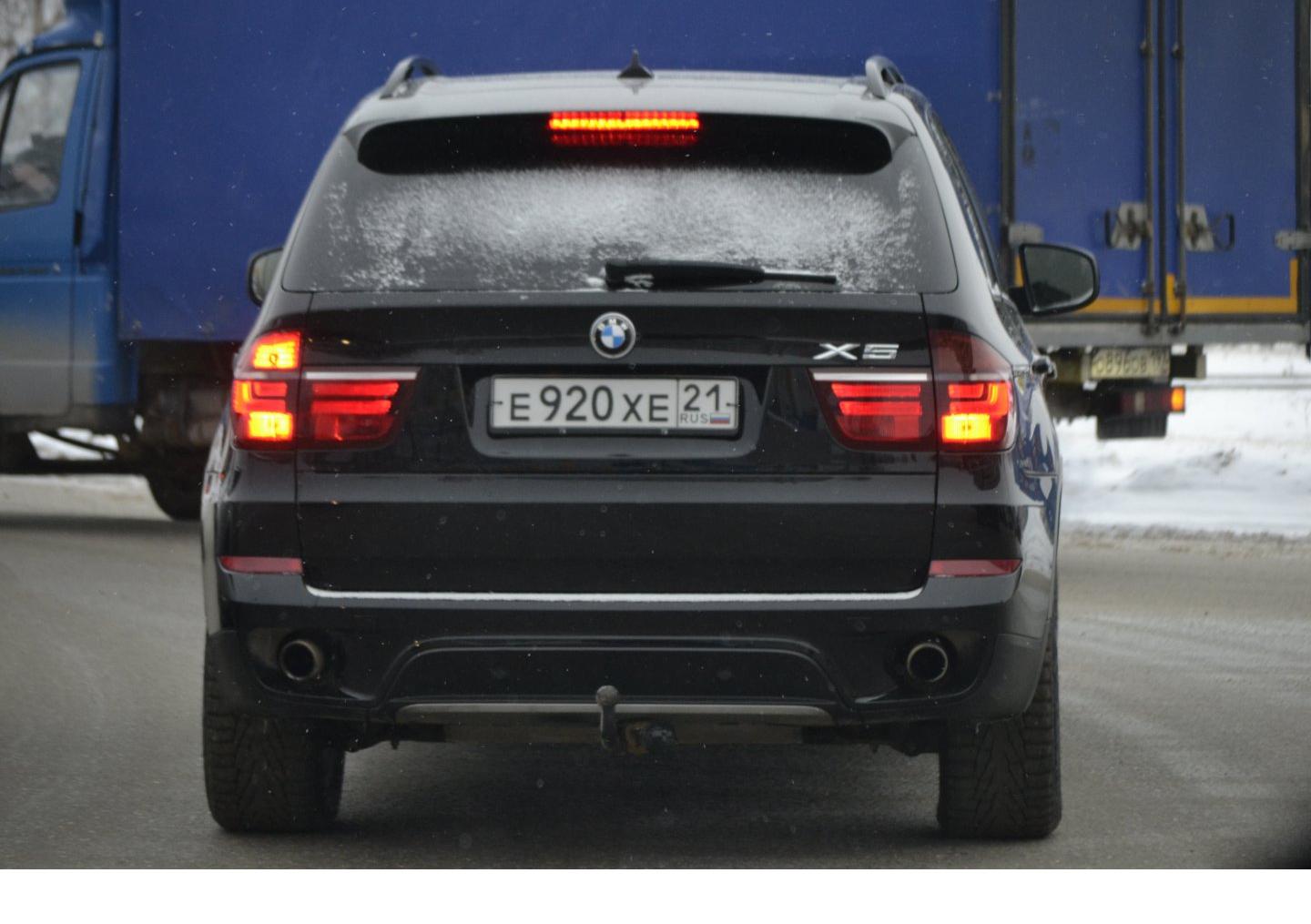 Автомобиль госномер Е920ХЕ21