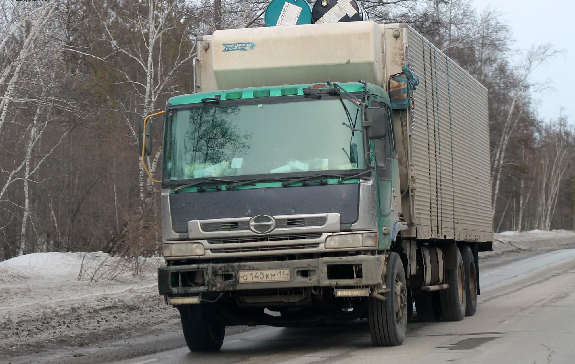 Автомобиль госномер О140КМ14