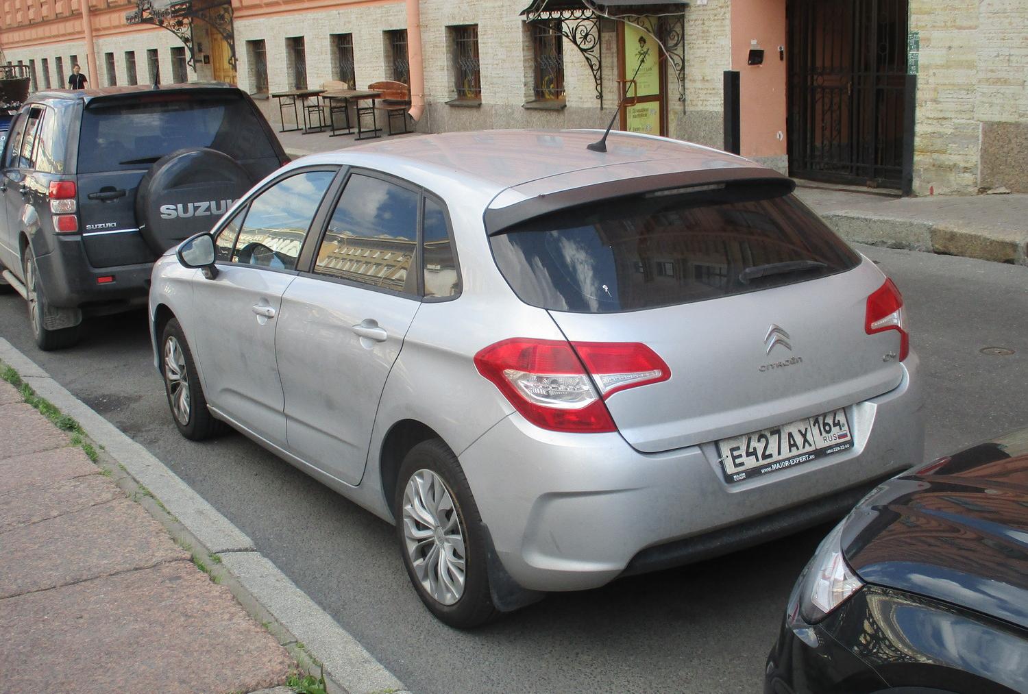 Автомобиль госномер Е427АХ164