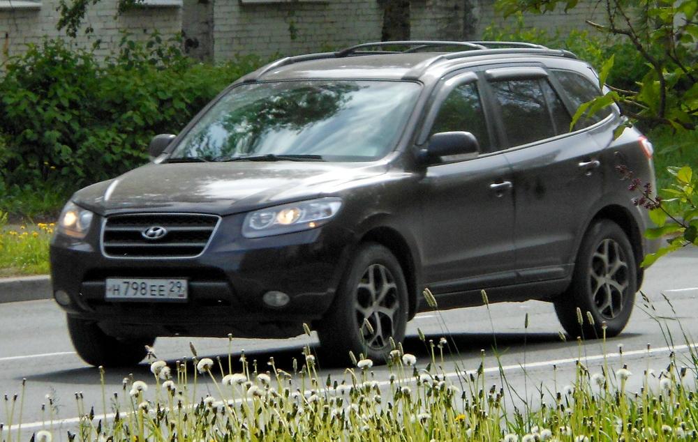 Автомобиль госномер Н798ЕЕ29