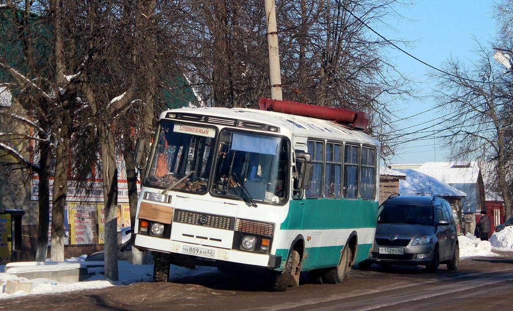 Автомобиль госномер Н809АН62