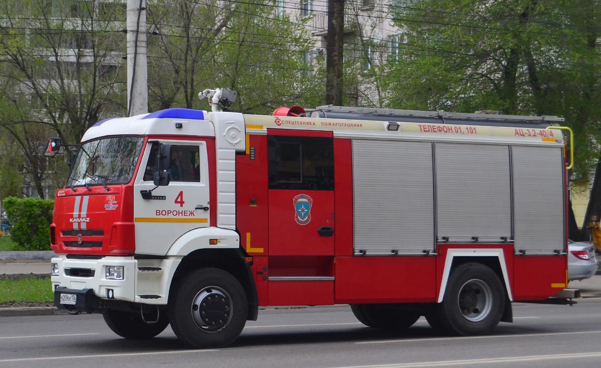 Автомобиль госномер В209ЕК136
