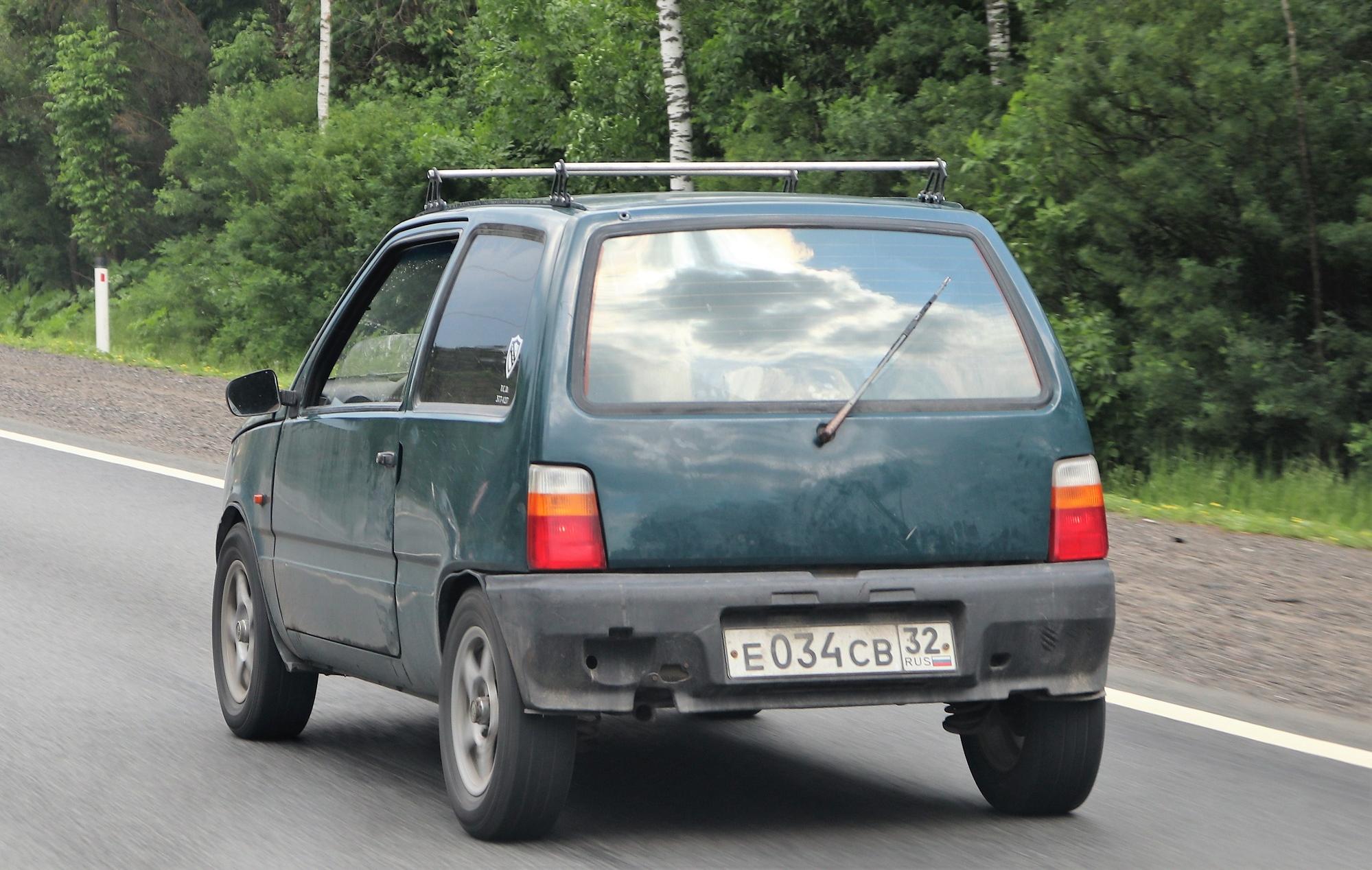 Автомобиль госномер Е034СВ32