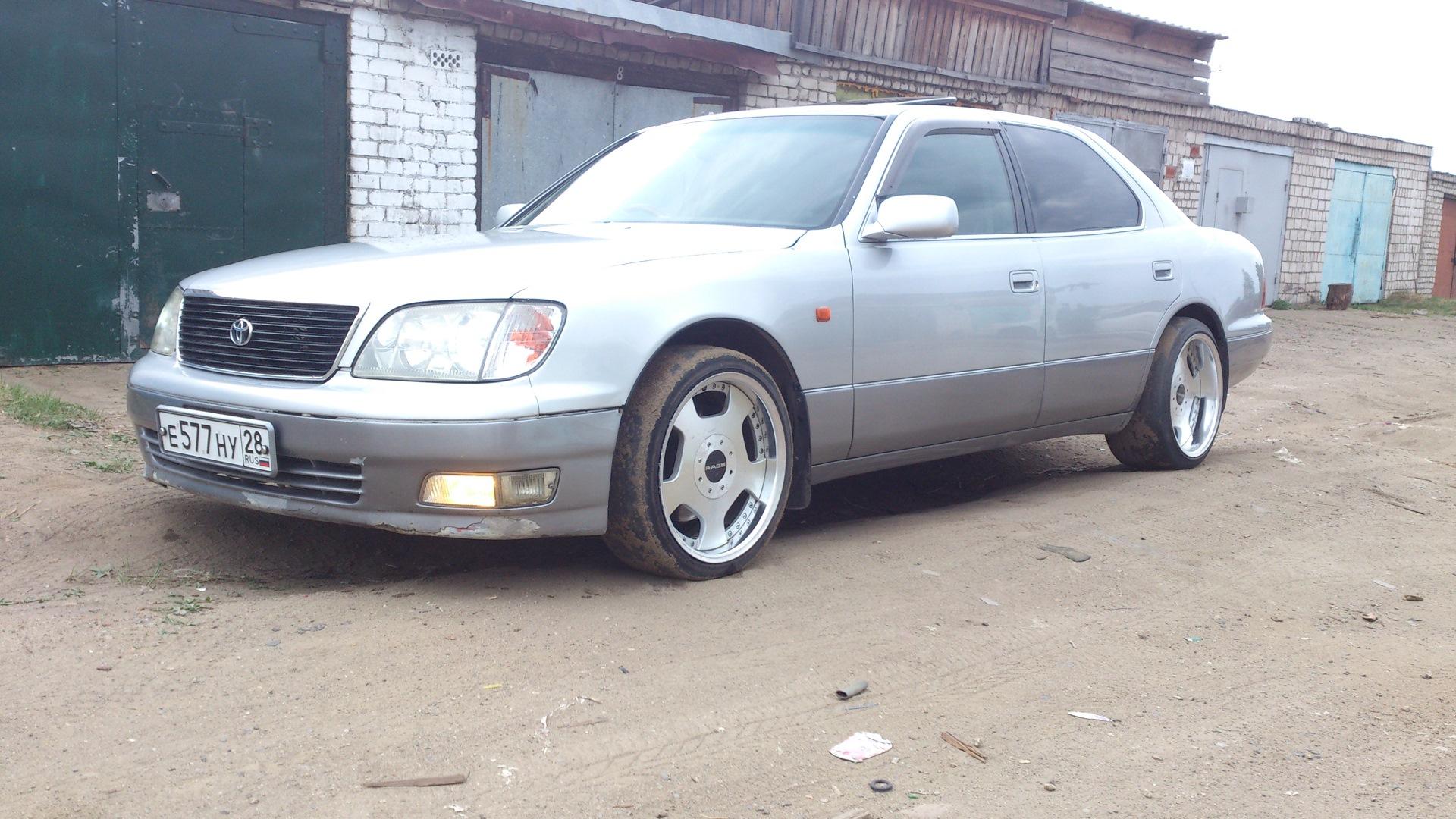 Автомобиль госномер Е577НУ28