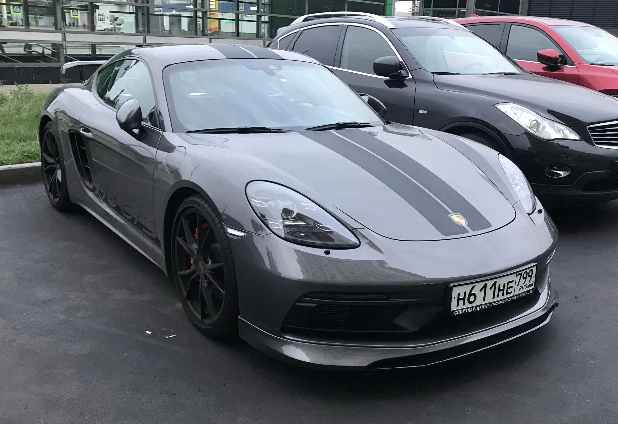 Автомобиль госномер Н611НЕ799