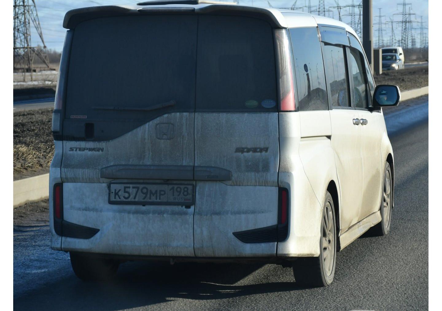Автомобиль госномер К579МР198