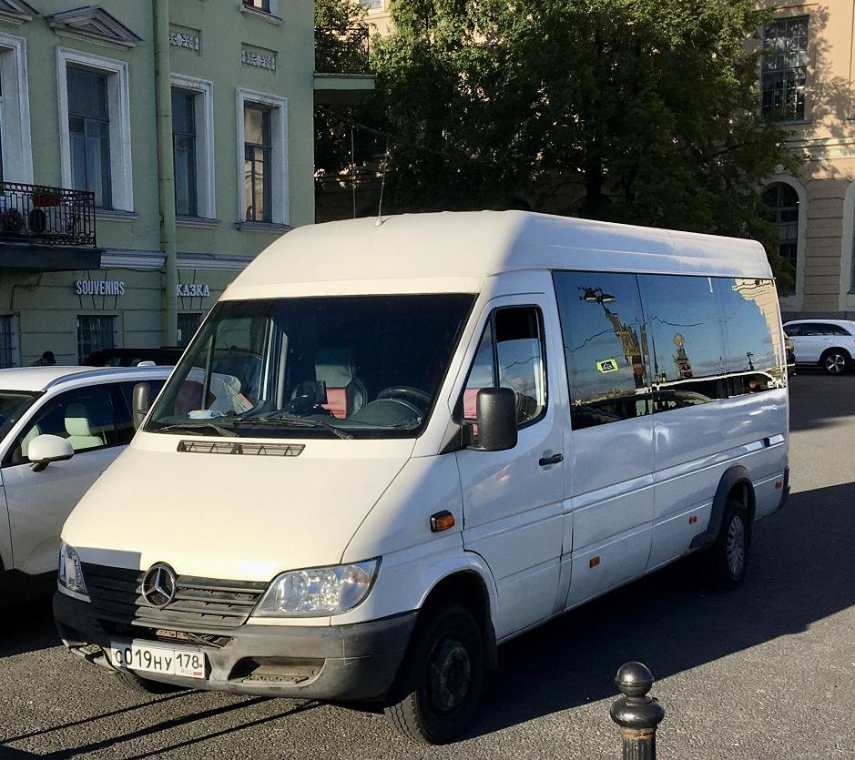 Автомобиль госномер С019НУ178