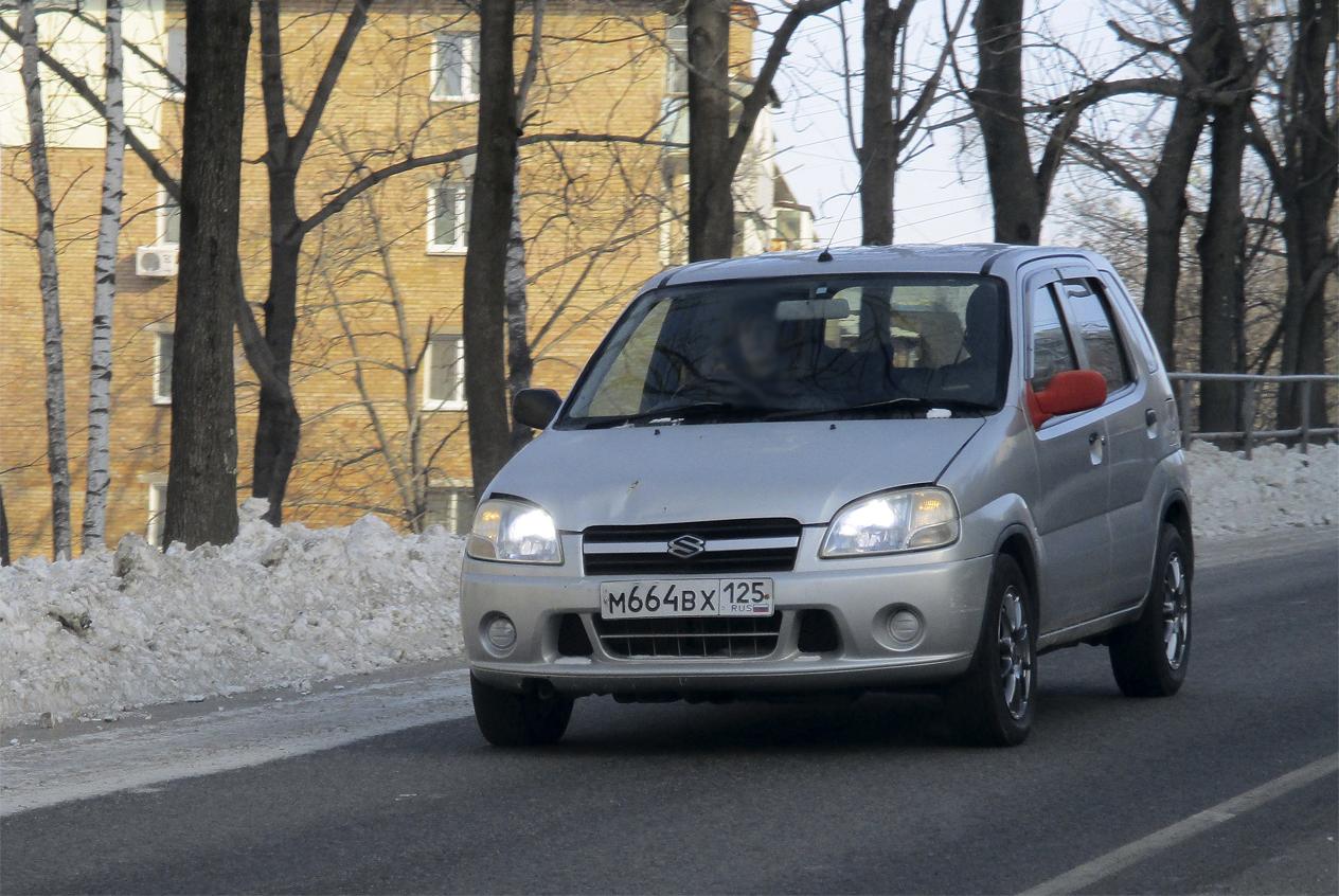 Автомобиль госномер М664ВХ125