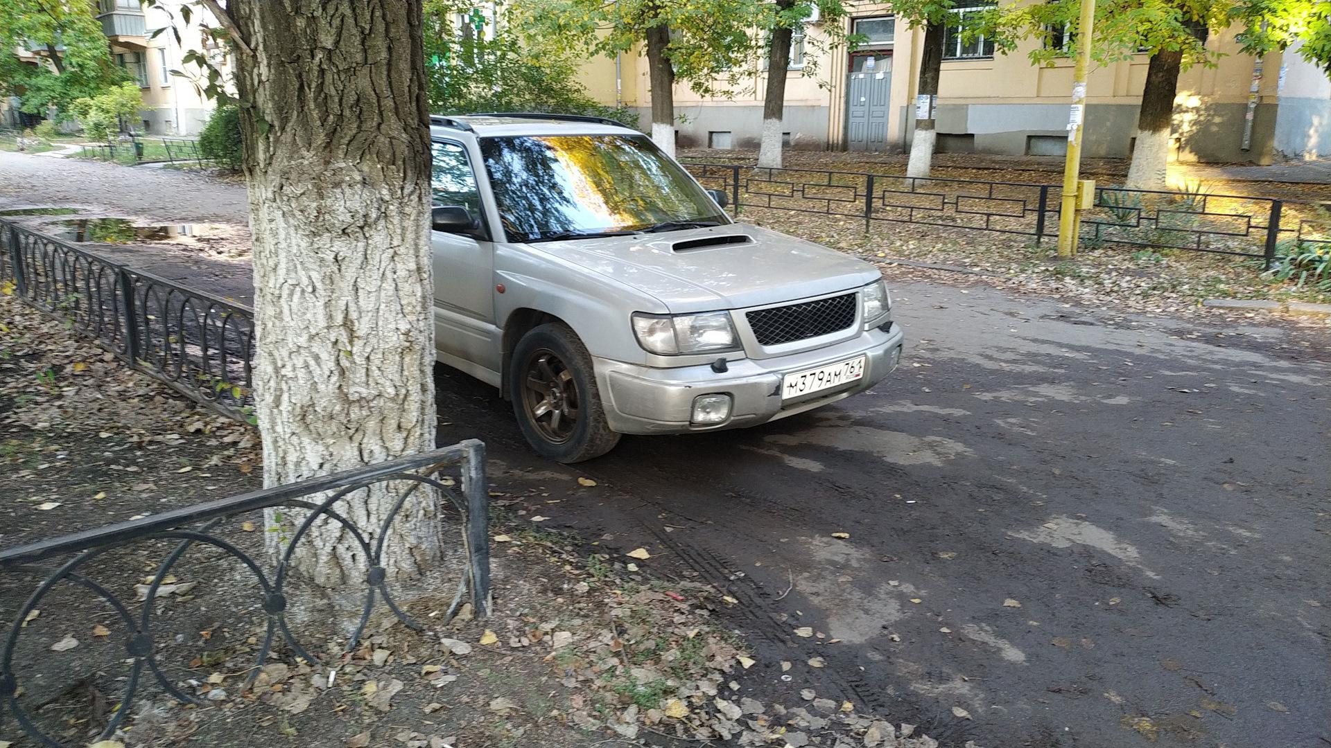 Автомобиль госномер М379АМ761