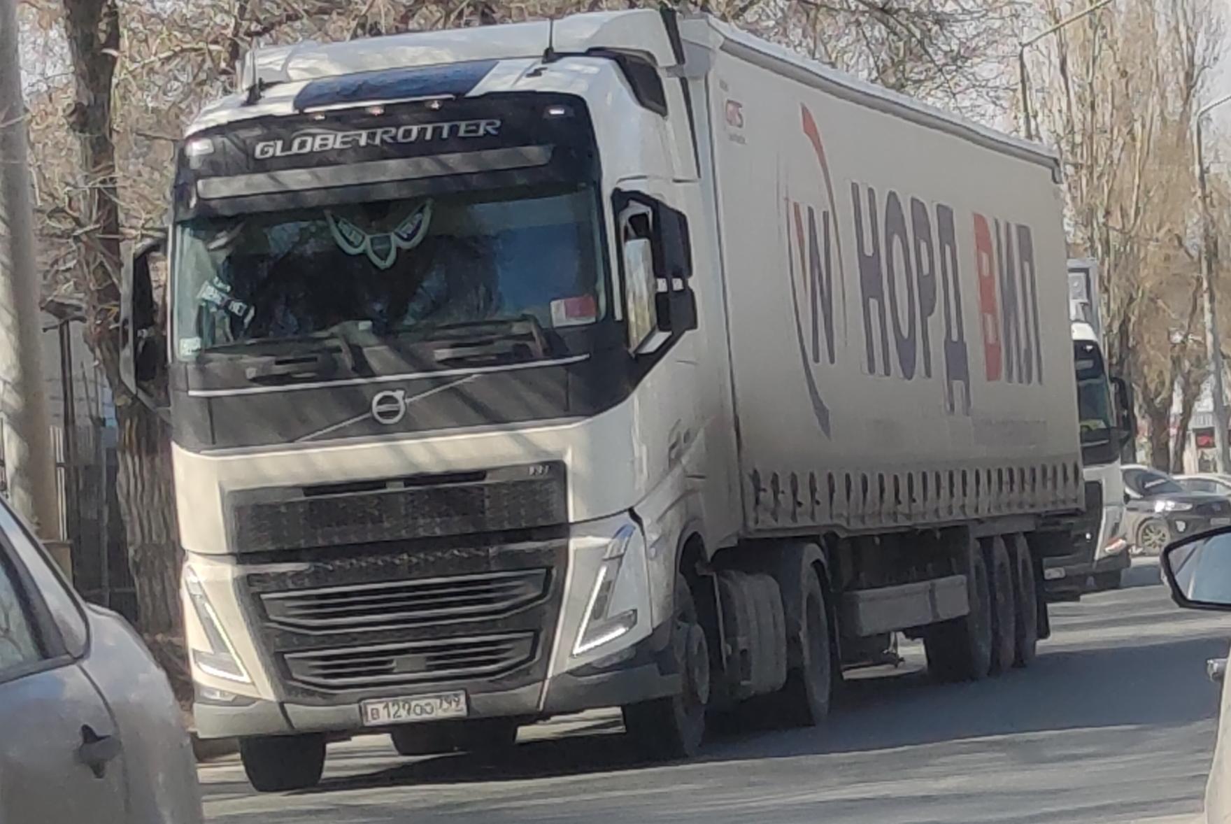 Автомобиль госномер В129ОО799