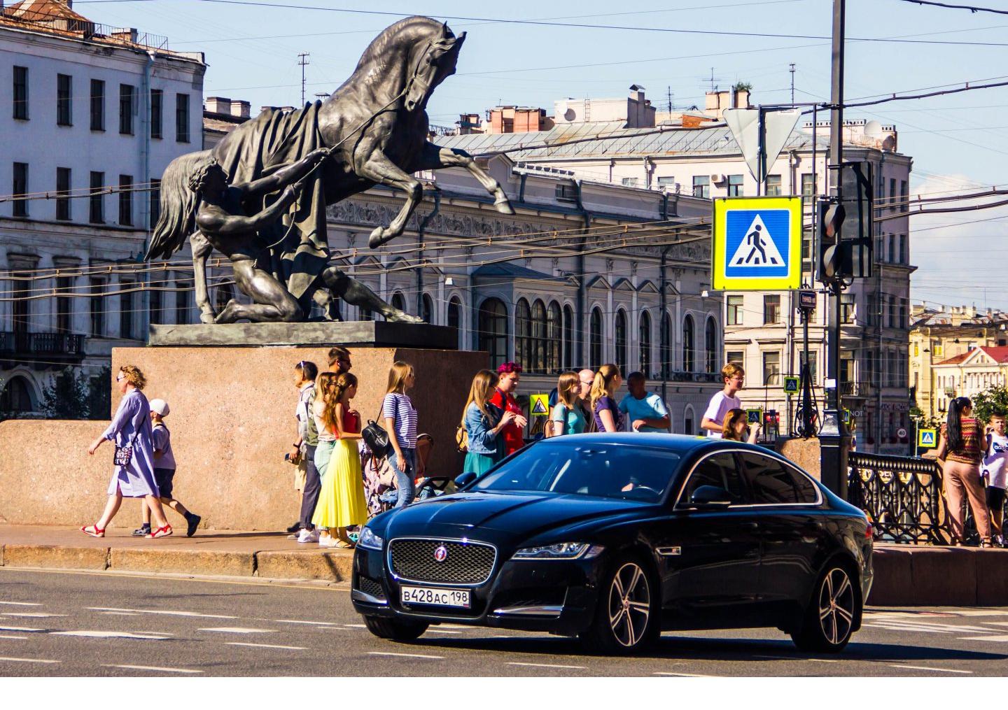 Автомобиль госномер В428АС198